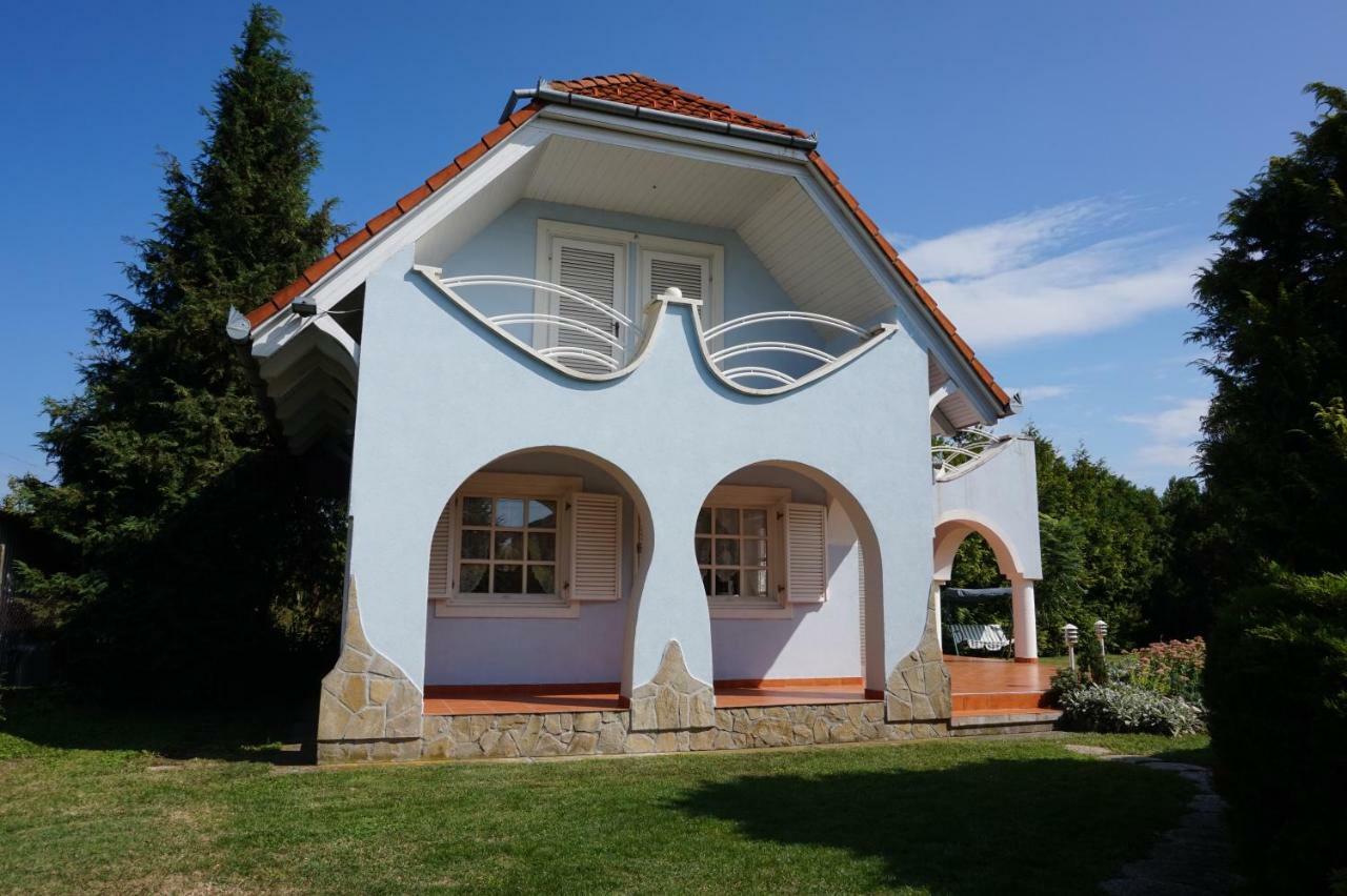 Tieff Apartmanhaz Balatonmariafuerdo Hullamtelep Balatonkeresztúr Екстериор снимка