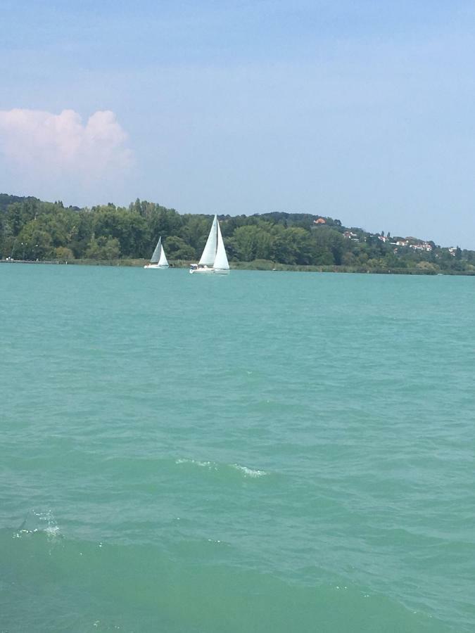 Tieff Apartmanhaz Balatonmariafuerdo Hullamtelep Balatonkeresztúr Екстериор снимка